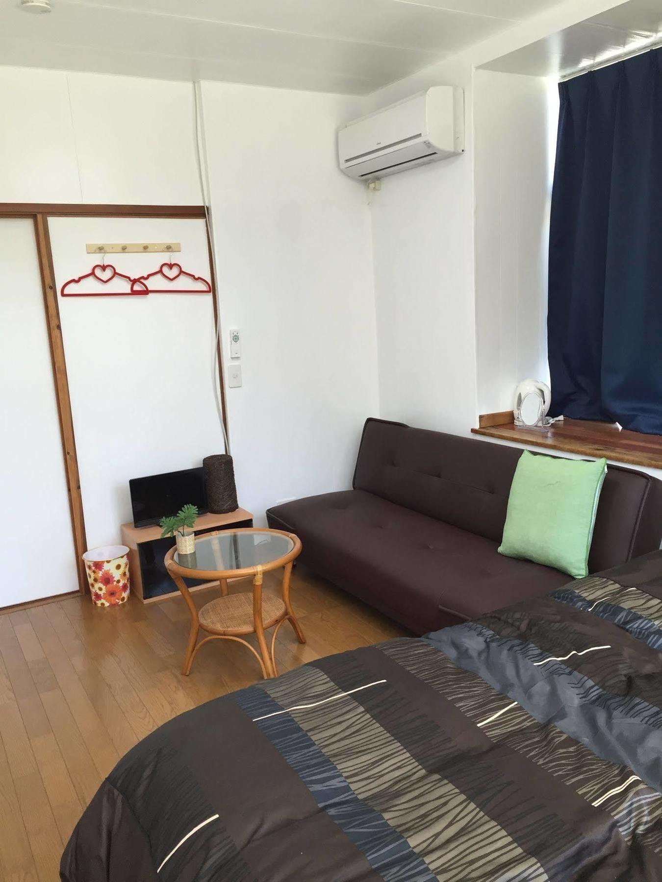 Guesthouse Seagull Village Мотобу Екстер'єр фото
